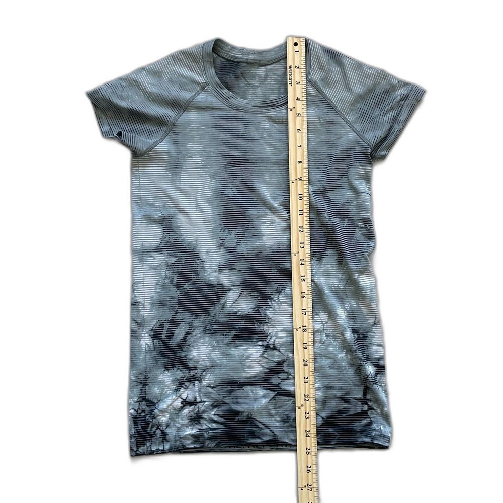 Lululemon Grey Swiftly Tech Patterned/Horiz. Stri… - image 5